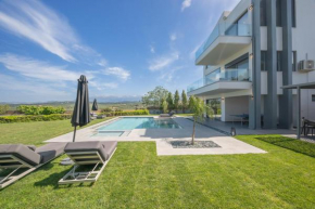 Aurora Villa, heated pool